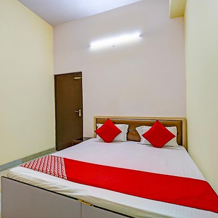 Hotel O Aj Star Hotel 파리다바드 외부 사진