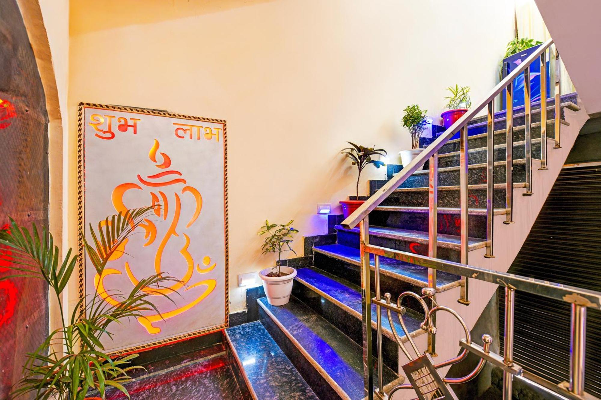 Hotel O Aj Star Hotel 파리다바드 외부 사진