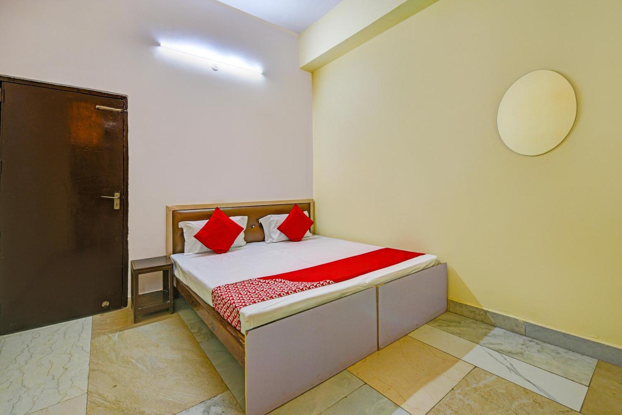 Hotel O Aj Star Hotel 파리다바드 외부 사진